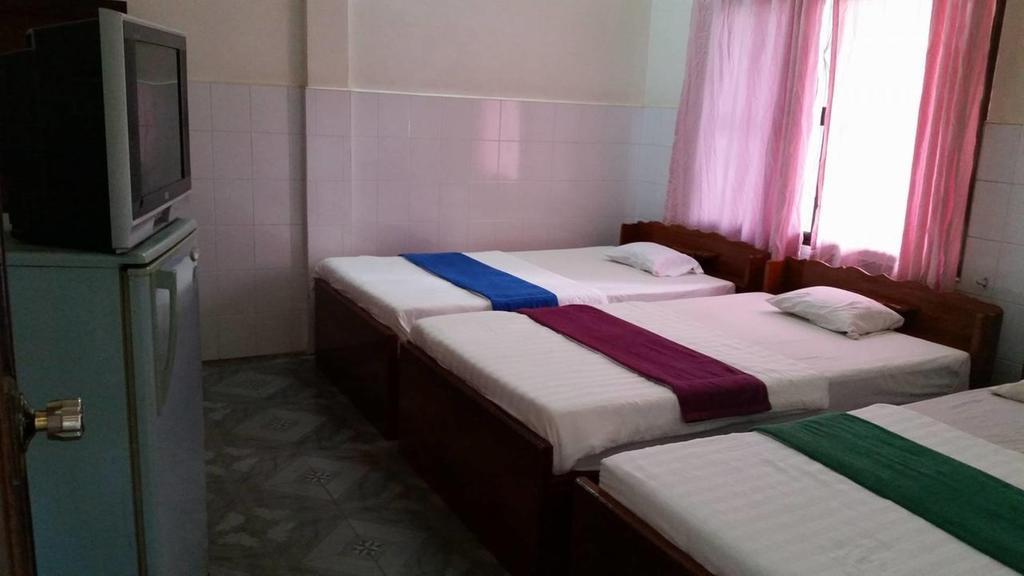 Chhaya Guest House Battambang Exterior photo